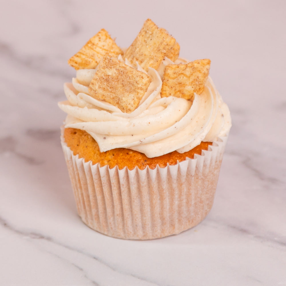 APPLE CINNAMON CRUNCH CUPCAKE